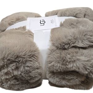 Ugg Mammoth Oversized Throw Blanket- Fawn